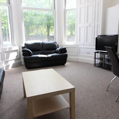 Central Two Bedroom Victorian Apartment With Free Parking เอดินบะระ ภายนอก รูปภาพ