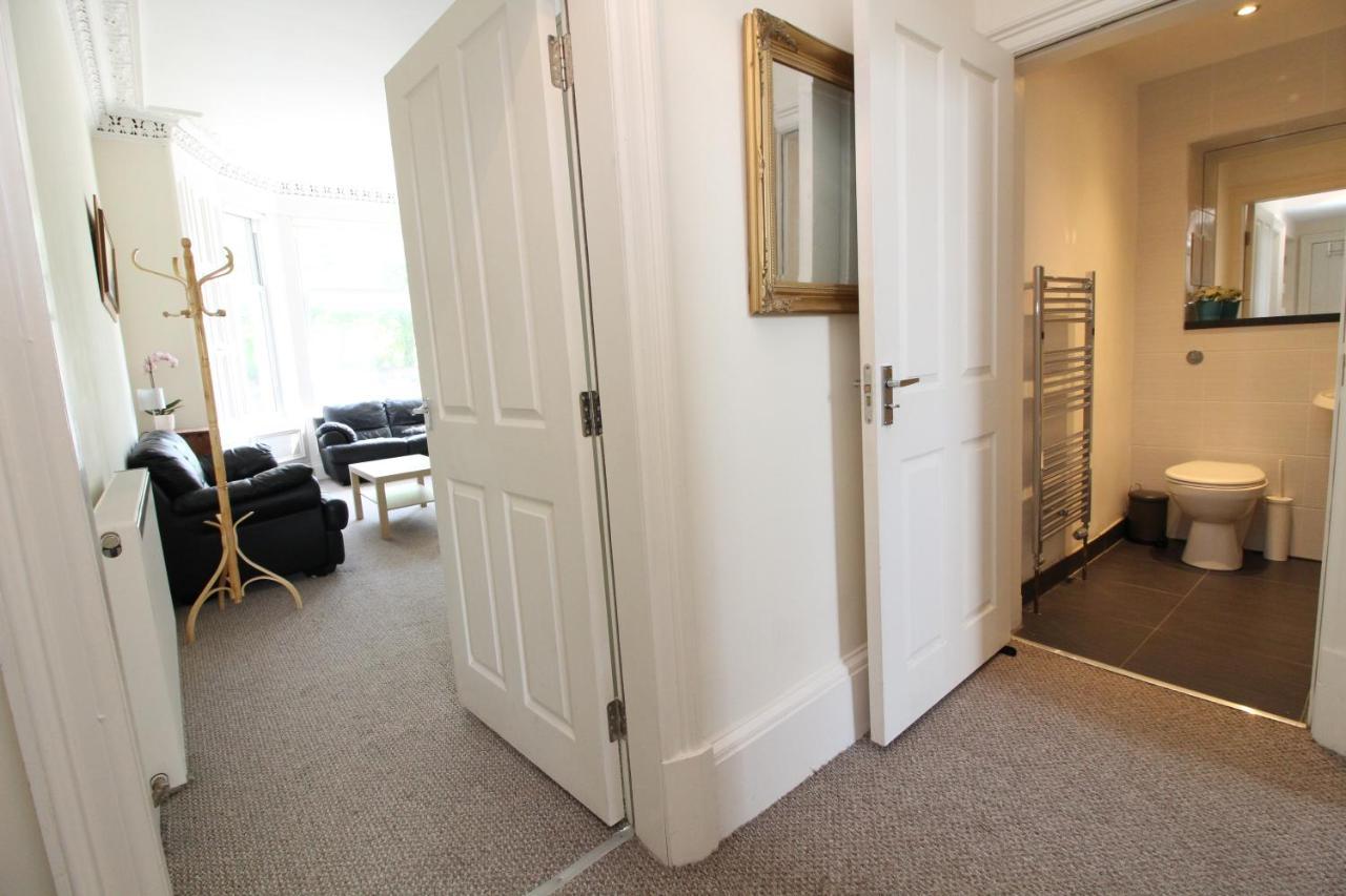 Central Two Bedroom Victorian Apartment With Free Parking เอดินบะระ ภายนอก รูปภาพ